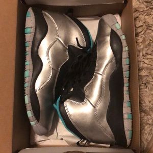 Women’s Jordan sneakers